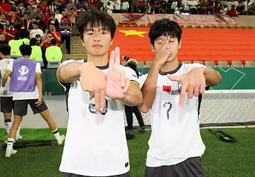 九游体育-李镇全：和日本存在不小差距，决赛后翻球迷评论很感动