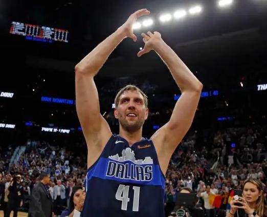 球迷社区-41号球衣明日退役 诺维茨基:感谢所有陪伴我的人