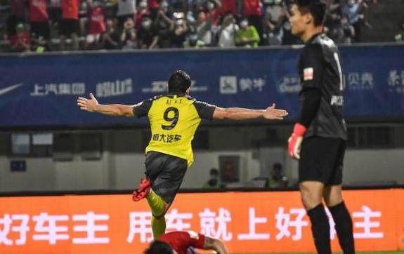 胜负预测-还有谁?120球!艾克森超李金羽成顶级联赛射手王